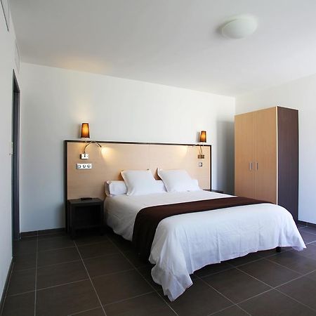 Hotel Restaurant Les Pielettes Le Rove Zewnętrze zdjęcie