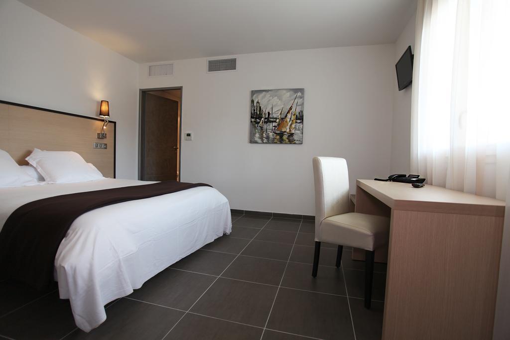 Hotel Restaurant Les Pielettes Le Rove Pokój zdjęcie